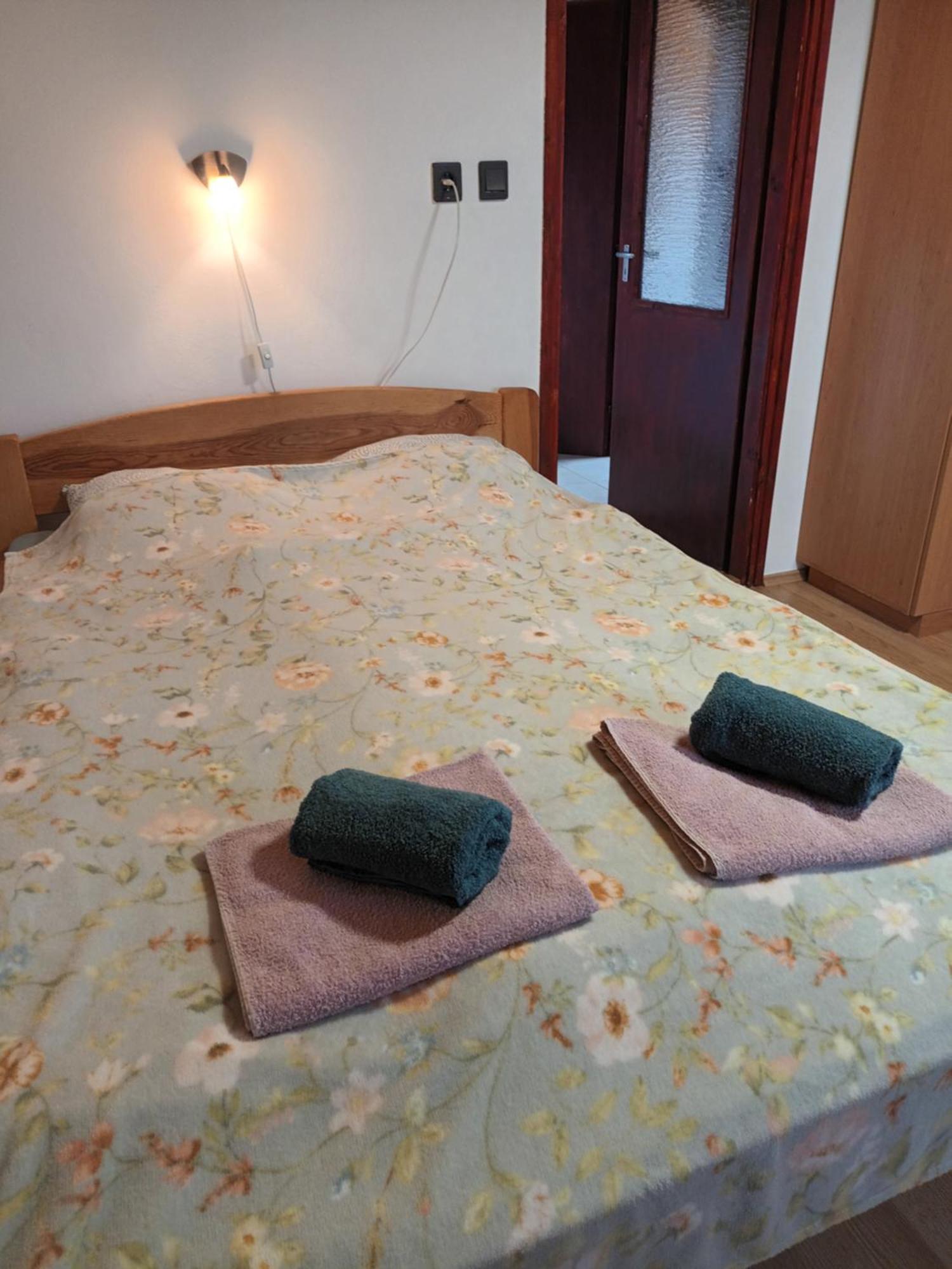 Keknefelejcs Vendeghaz Apartment Tapolca Luaran gambar