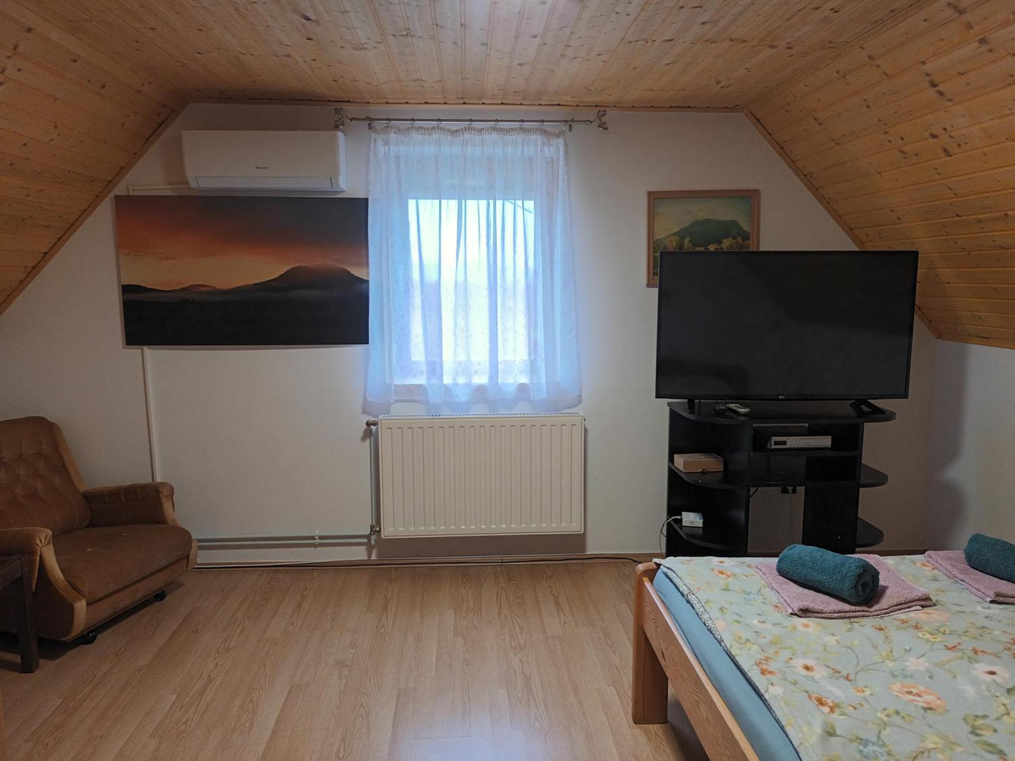 Keknefelejcs Vendeghaz Apartment Tapolca Luaran gambar